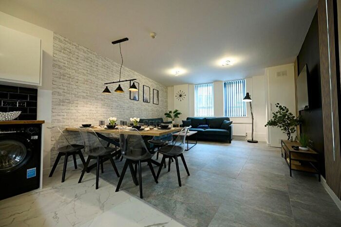 1 Bedroom Flat To Rent In Queen Street, Sheffield, S1