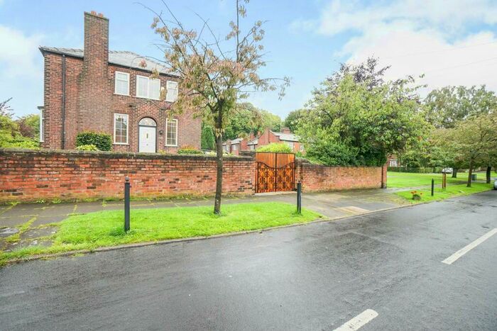 3 Bedroom House To Rent In Fairfield Avenue, Droylsden, M43