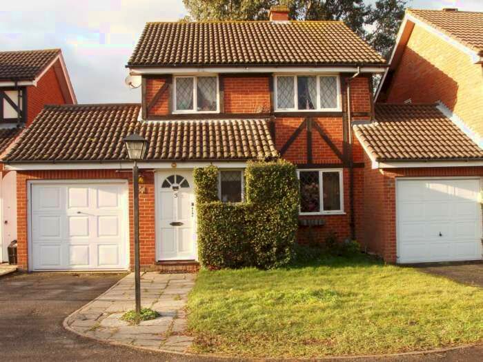 3 Bedroom Detached House To Rent In Littington Close, Lower Earley, RG6