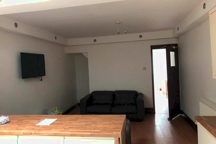 7 Bedroom Terraced House To Rent In Alton Road, Selly Oak, B29