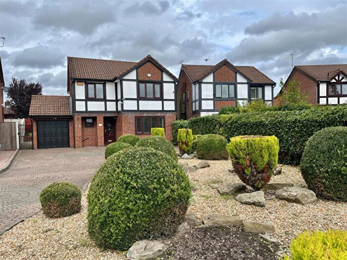 4 Bedroom Detached House For Sale In Osprey Close, Dukinfield, SK16