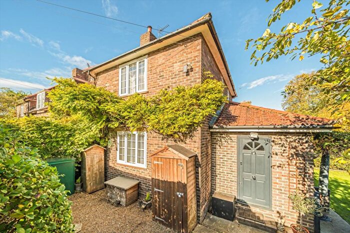 3 Bedroom Semi Detached House For Sale In Parkstead Road, Putney, SW15