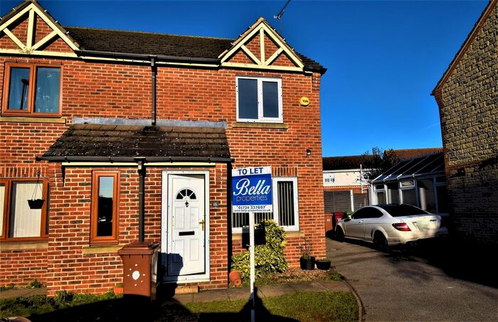 2 Bedroom Semi-Detached House To Rent In Ivy House Court, Scunthorpe, DN16