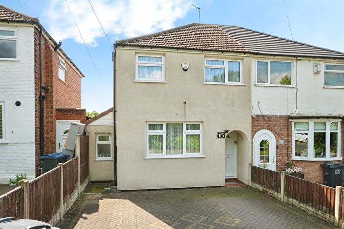 3 Bedroom Semi-Detached House For Sale In Lingfield Avenue, Birmingham, B44