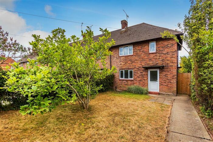 2 Bedroom End Of Terrace House To Rent In Chestnut Copse, Hurst Green, Oxted, RH8