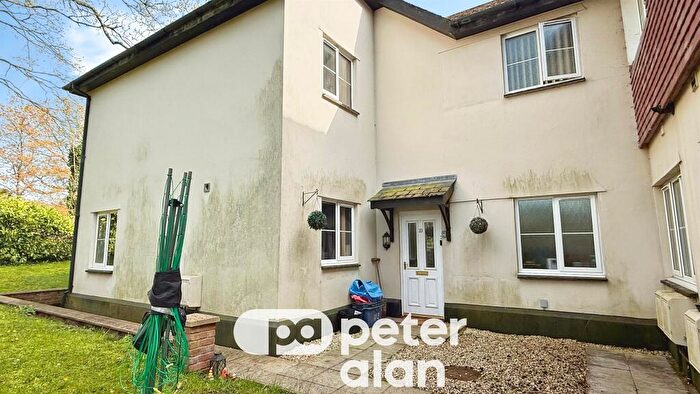 2 Bedroom Maisonette For Sale In Clevedon Road, Newport, NP19