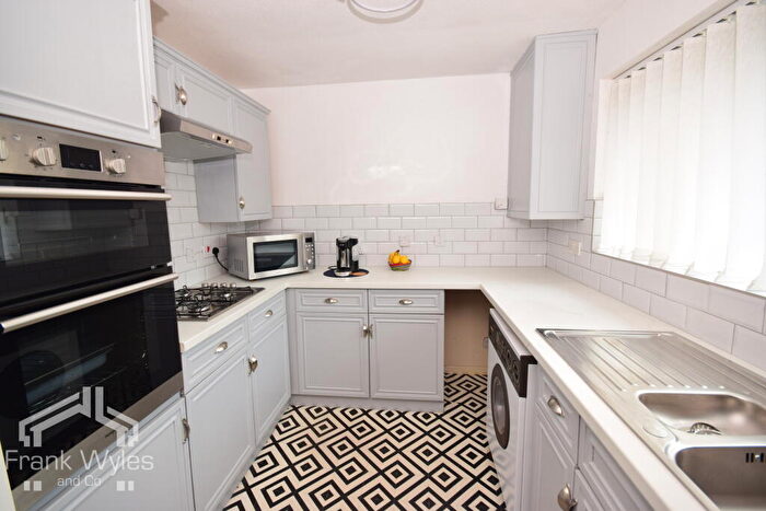 3 Bedroom Bungalow For Sale In Anchor Way Lytham St Annes Lancashire, FY8