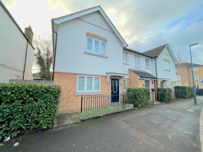 2 Bedroom Flat To Rent In Meridian Court, Risingholme Road, Wealdstone, HA3