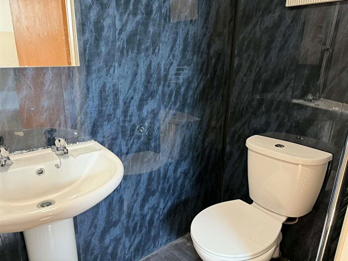 1 Bedroom Property To Rent In Chelsea Grove Room, Newcastle Upon Tyne, NE4