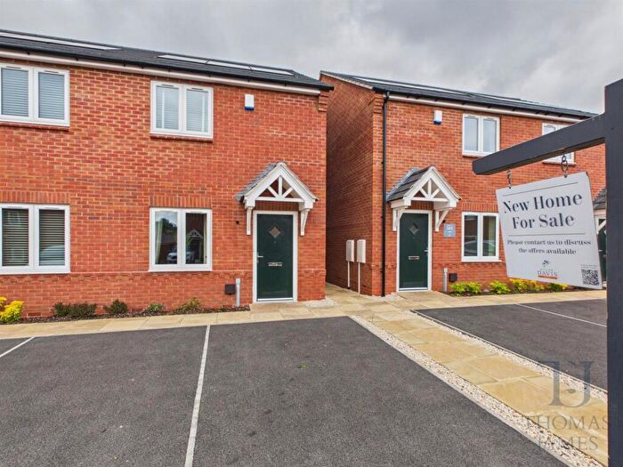 2 Bedroom Semi-Detached House For Sale In Radcliffe On Trent, NG12