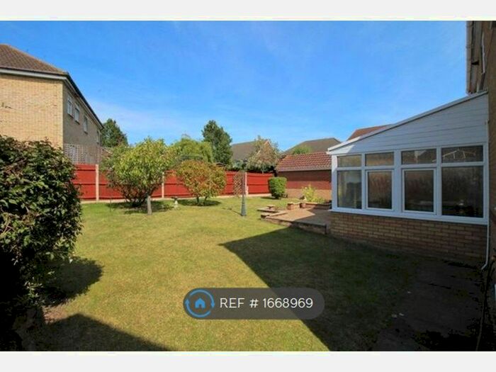 4 Bedroom Detached House To Rent In Fleetwood Drive, Norwich, NR7