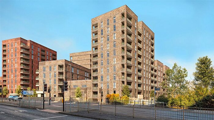 2 Bedroom Flat For Sale In Holmanleaze, Maidenhead, Berkshire, SL6