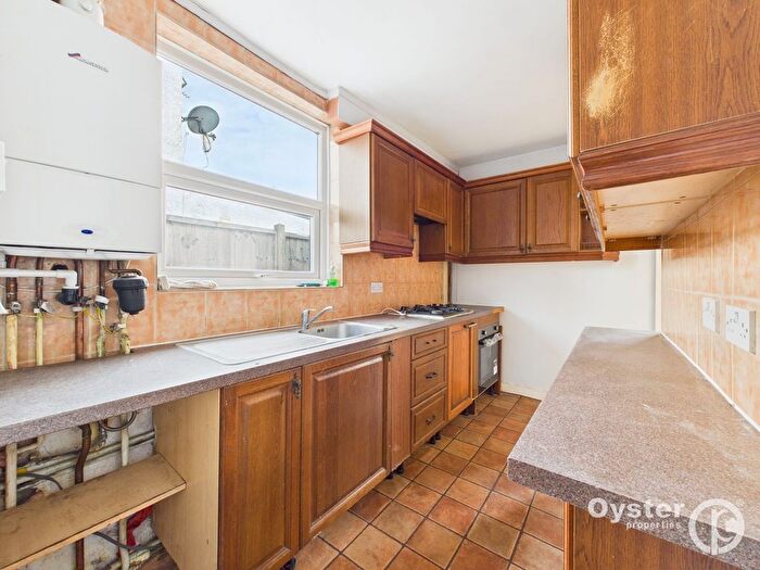 4 Bedroom Semi-Detached House To Rent In Taunton Way, Stanmore, HA7