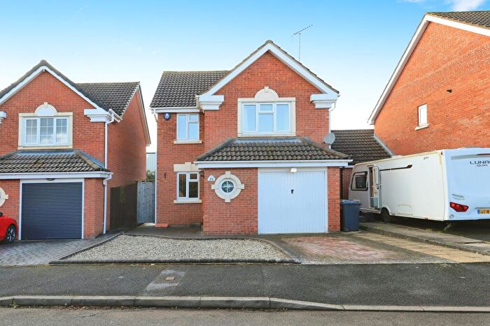 3 Bedroom Detached House For Sale In Cairndhu Drive, Kidderminster, Worcestershire, DY10