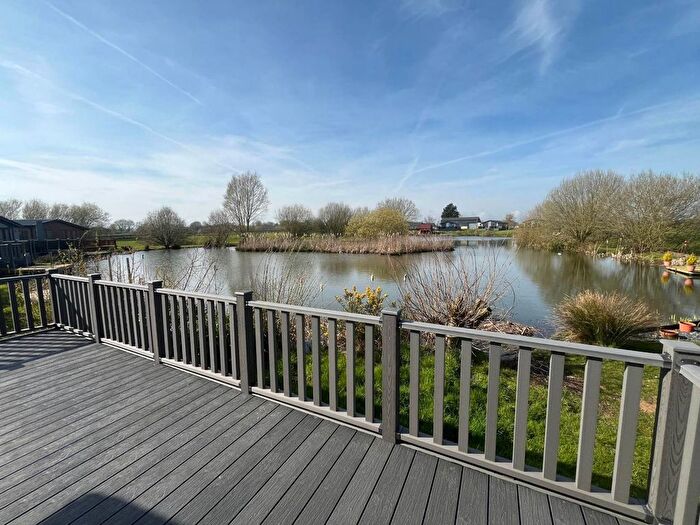 2 Bedroom Mobile/park Home For Sale In Atwick Road, Bewholme, Driffield, YO25