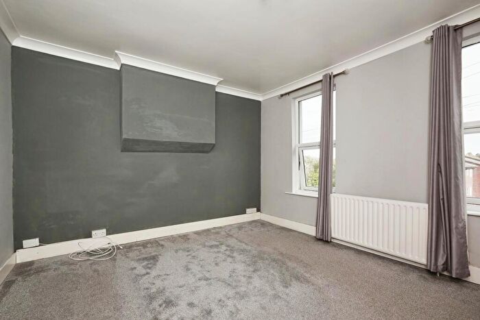 3 Bedroom End Of Terrace House For Sale In Maxton Road, Dover, Kent, CT17