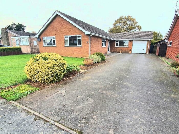 3 Bedroom Bungalow To Rent In Grange Paddock, Barrowby, Grantham NG32