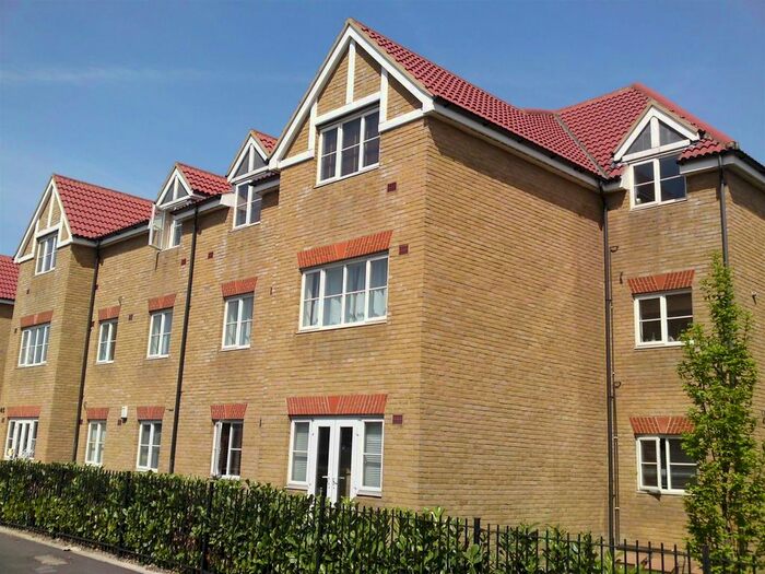 2 Bedroom Flat To Rent In Madison Ct, Great North Way, Hendon, London, NW4