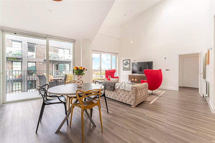 3 Bedroom Flat For Sale In Outfall Building, Bundocks Walk, London, E3