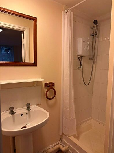 2 Bedroom Bungalow To Rent In Alton Gardens, Luton, LU1
