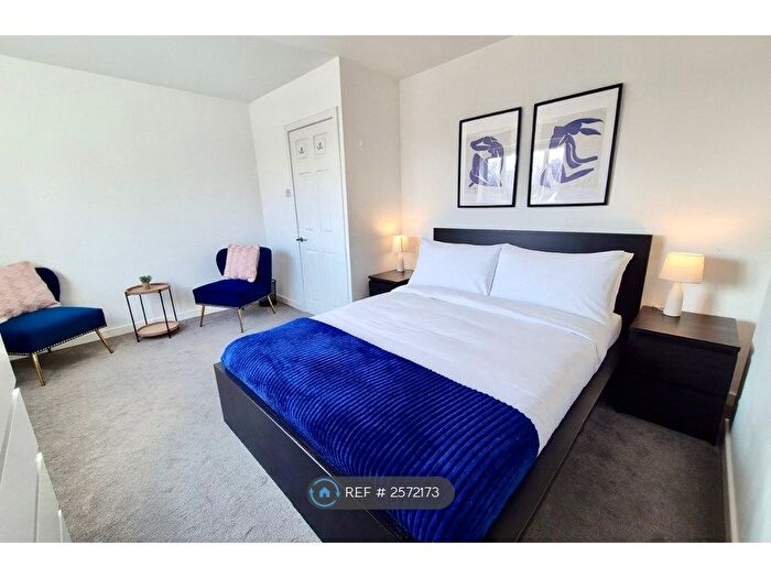 2 Bedroom Flat To Rent In Spriggs House, London, N1