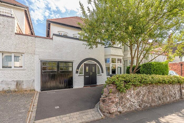 4 Bedroom Semi Detached House For Sale In Rotton Park Road, Birmingham, B16