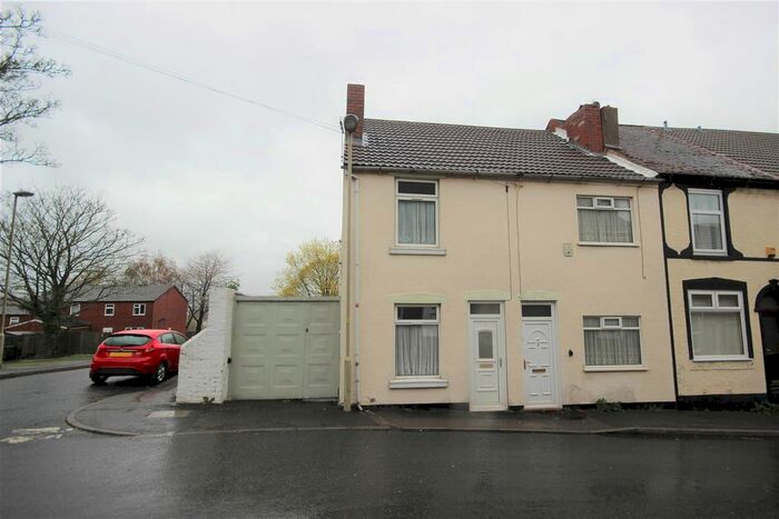 2 Bedroom End Of Terrace House To Rent In Intended Street, Halesowen, B63