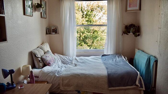 3 Bedroom Flat To Rent In Richmond Terrace, Bristol, BS8