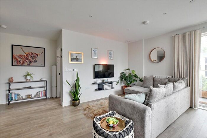 2 Bedroom Apartment For Sale In Plowden Road, Blackheath, London, SE3