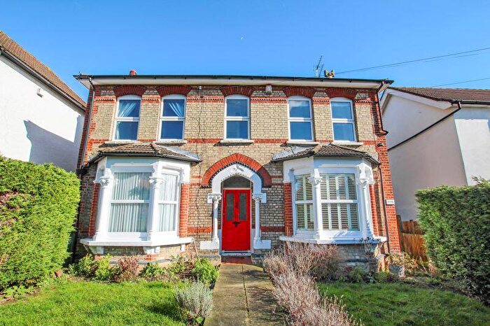 3 Bedroom Apartment For Sale In Upton Road South, Bexley, Greater London, DA5