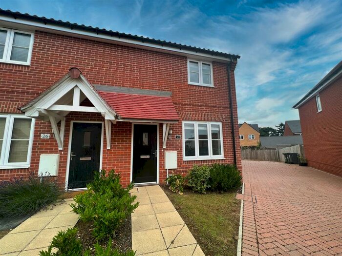 2 Bedroom House To Rent In Lloyd Road, Melton, Woodbridge, IP12