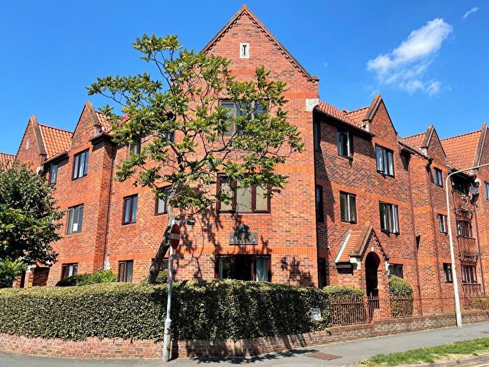 1 Bedroom Flat To Rent In Tynedale Square, Highwoods, Colchester, CO4