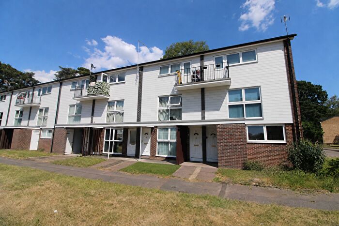 2 Bedroom Maisonette For Sale In Thornhill, Bracknell, RG12