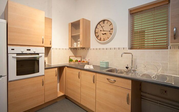 2 Bedroom Flat For Sale In Hambleton Way, Winsford, CW7