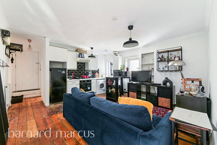 1 Bedroom Flat To Rent In Oakdale Road, London, SW16