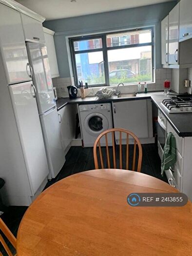 3 Bedroom Semi-Detached House To Rent In Javelin Avenue, Birmingham, B35