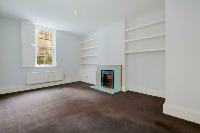 1 Bedroom Flat To Rent In Portpool Lane Bourne Estate, EC1N