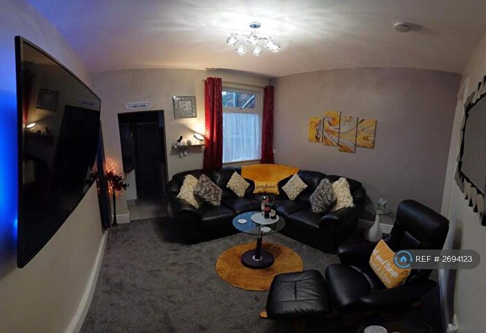 4 Bedroom Terraced House To Rent In Guildford Street, Stoke-On-Trent, ST4
