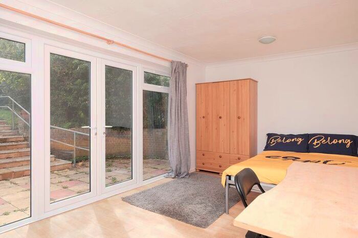 3 Bedroom Detached House To Rent In Shenfield Way, Brighton, BN1