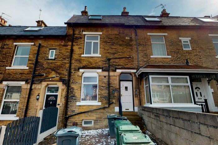 1 Bedroom Flat To Rent In Shipley Fields Road, Frizinghall, Bradford BD18