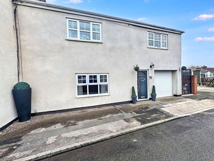 4 Bedroom Cottage For Sale In Dubmire Cottages, Houghton Le Spring, DH4