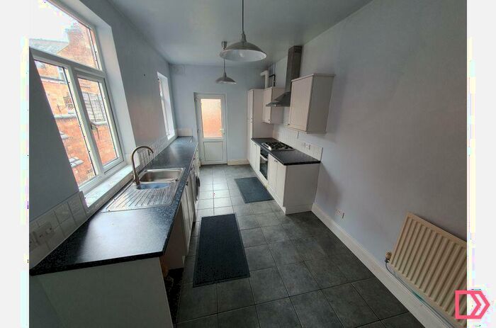 3 Bedroom Terraced House To Rent In Stuart Street, Leicester, LE3