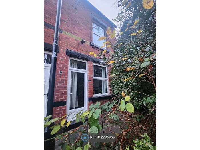 2 Bedroom End Of Terrace House To Rent In Heddon Street, Leeds, LS6