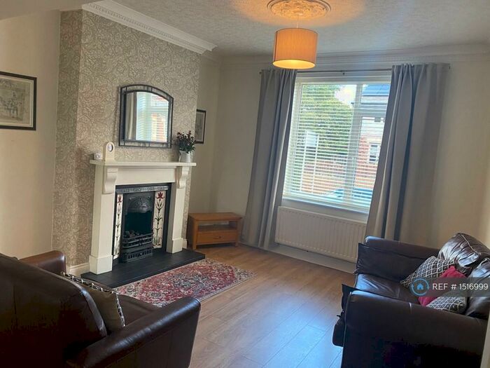 2 Bedroom Terraced House To Rent In Beech Street, Sunniside, Newcastle Upon Tyne, NE16