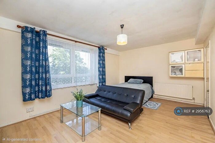 Studio To Rent In Foxfield, London, NW1