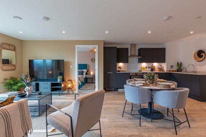 2 Bedroom Flat To Rent In Flat, Hairpin House, Bradford Street, Birmingham, B12