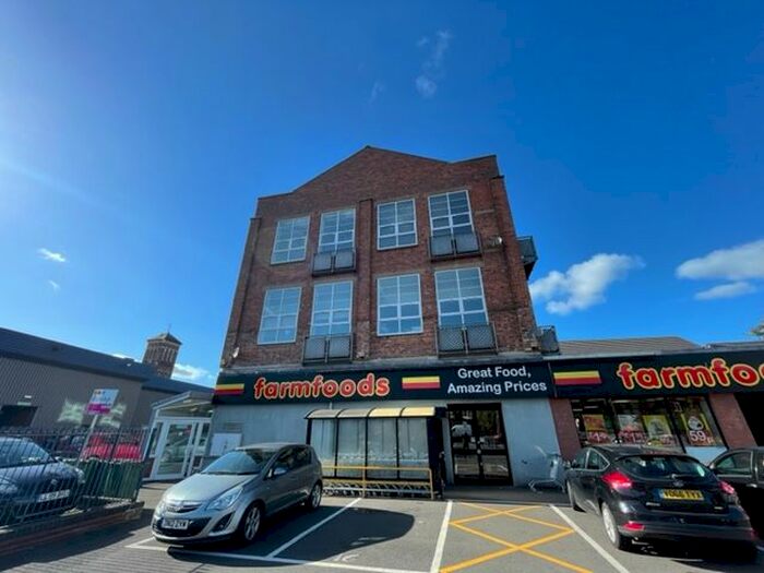 2 Bedroom Flat To Rent In Elizabeth Court, Green Street, Kidderminster, DY10