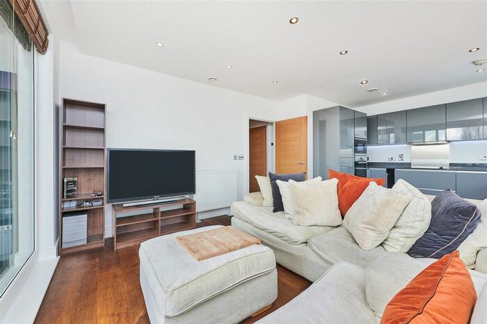 2 Bedroom Flat To Rent In Chancery House, Levett Square, TW9