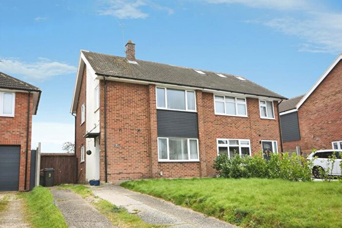3 Bedroom Terraced House For Sale In New Road, Broomfield, Chelmsford, CM1