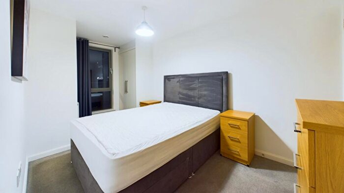 2 Bedroom Flat For Sale In Cathedral View, Full Street, Derby, Derbyshire, DE1